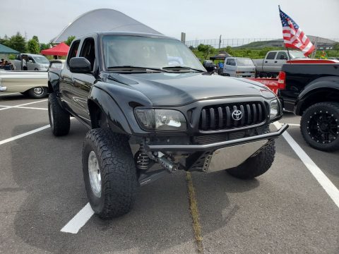 タコマ　ローダウン　リフトアップ　トラックマスターズ　トラマス　カッコいい車 (1)　　